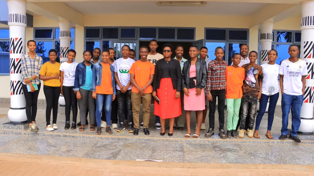 Kirehe District (@kirehedistrict) on Twitter photo Umuyobozi w'Akarere wungirije ushinzwe imibereho myiza <a href="/JanviereMukand4/">Janviere Mukandayisenga</a> yagiriye inama abana bahagarariye abandi bitabiriye inama nkusanyabitekerezo y'abana bareberaga hamwe ibitekerezo n'ibyifuzo by'abana bizoherezwa mu nama nkuru y'igihugu y'abana, abasaba kwita kubo bayoboye Umuyobozi w'Akarere wungirije ushinzwe imibereho myiza <a href="/JanviereMukand4/">Janviere Mukandayisenga</a> yagiriye inama abana bahagarariye abandi bitabiriye inama nkusanyabitekerezo y'abana bareberaga hamwe ibitekerezo n'ibyifuzo by'abana bizoherezwa mu nama nkuru y'igihugu y'abana, abasaba kwita kubo bayoboye