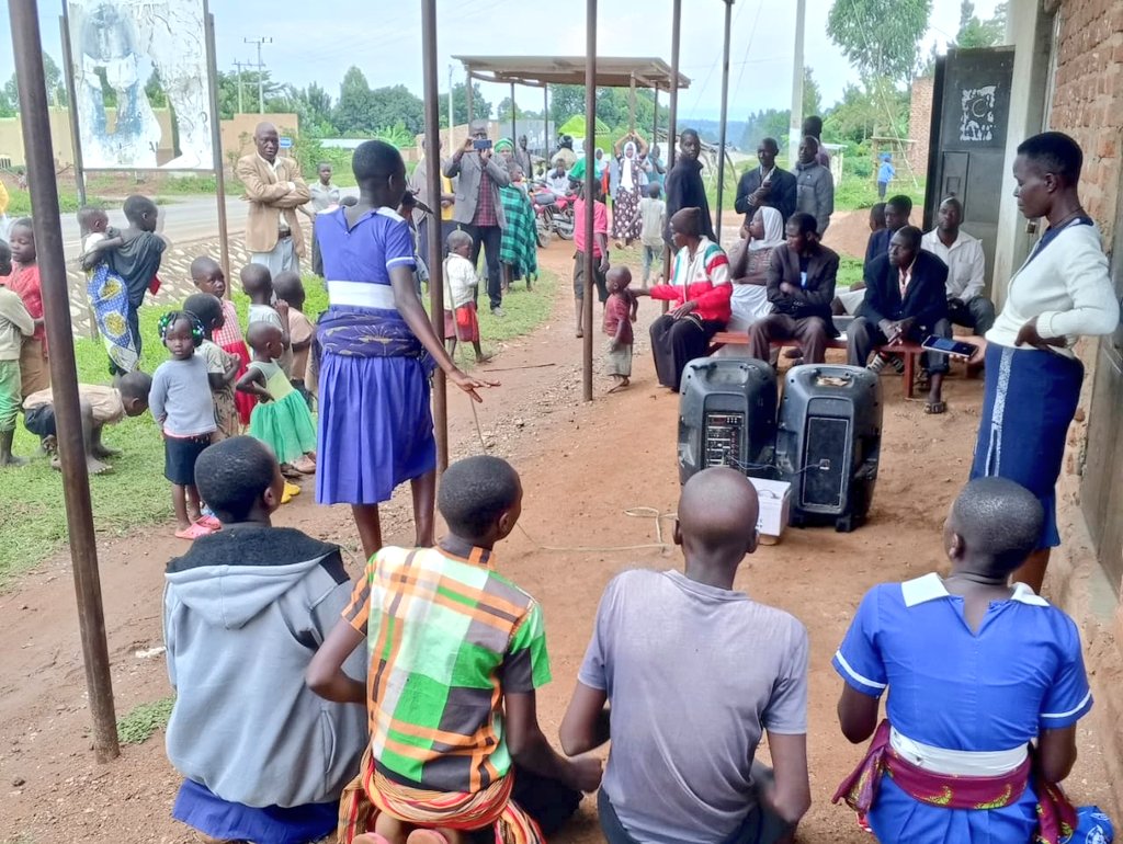 CDFUUG's tweet photo. Let's unite against #malaria!
Health, targeted community dialogues & smart home visits are key to understanding #localneeds &, addressing barriers.
By sharing knowledge & experiences, we can empower communities to fight this disease.
#ZeroMalariaUG #CommunityEngagement https://t.co/OGrtbrDkVl