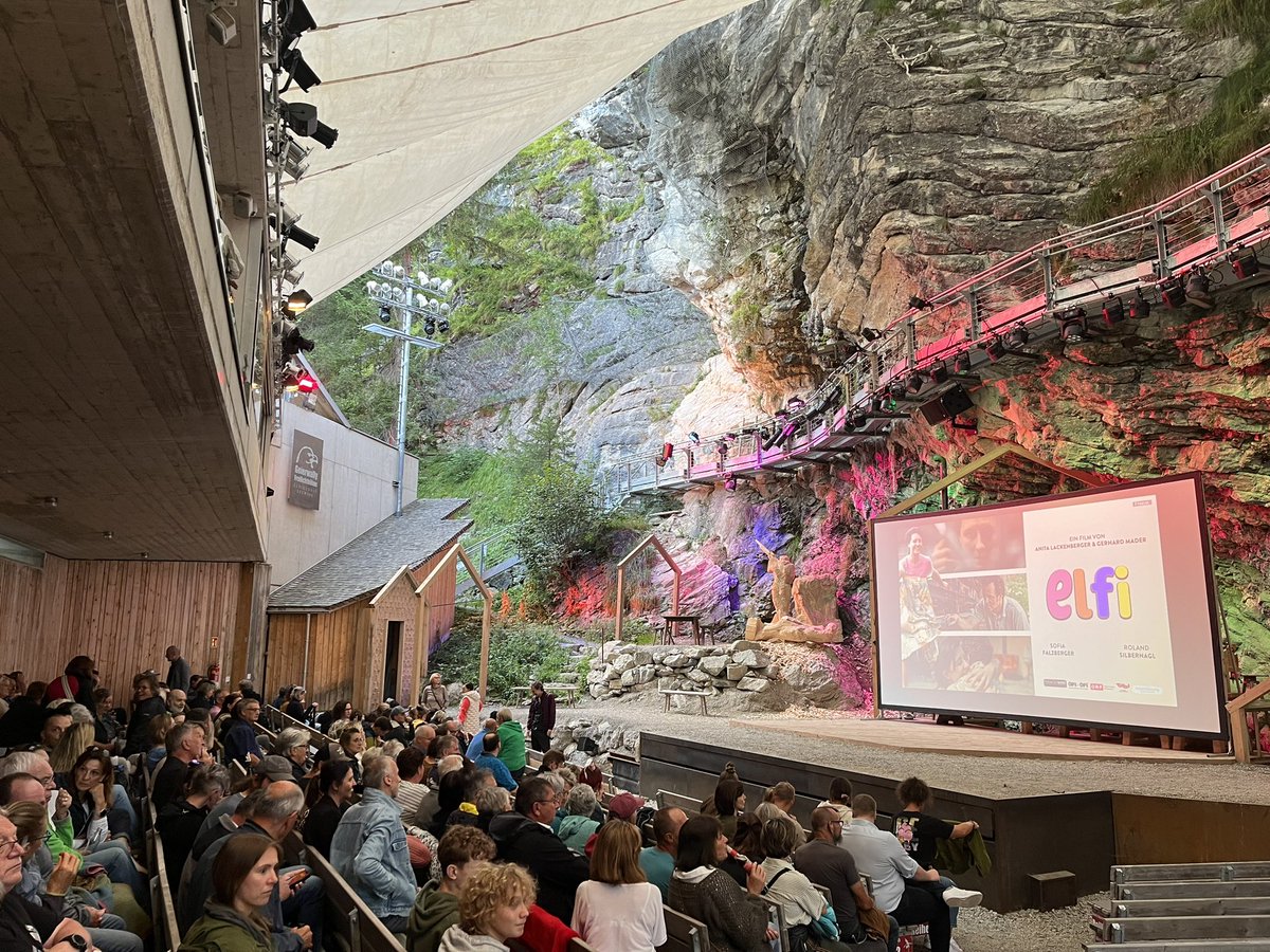 Heute Filmpremiere unseres neuen Spielfilms 'ELFI' im Lechtal vor der beeindruckenden Kulisse der Geierwally Freilichtbühne in Elbigenalp.