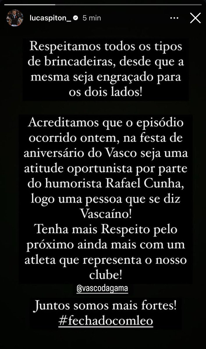 newscolina's tweet photo. Jogadores do Vasco se manifestam repudiando a piada com o zagueiro Léo. https://t.co/IqDl24ytIL