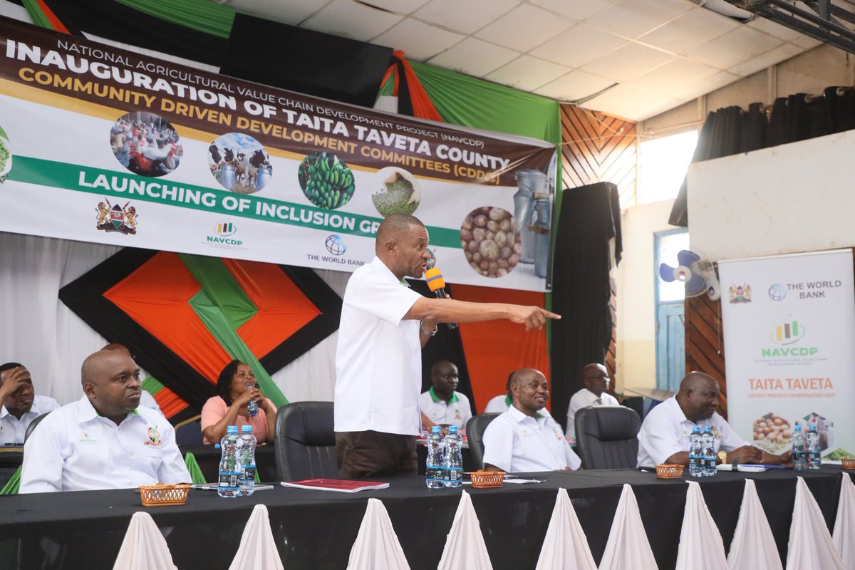GovernorMwadime's tweet image. This afternoon, I launched the County Inclusion Grant of Kes. 20 million and inaugurated 20 community-driven development committees (CDDC) from across the county under the #NAVCDP, which aims to support small-scale farmers from food deficit to surplus producers.