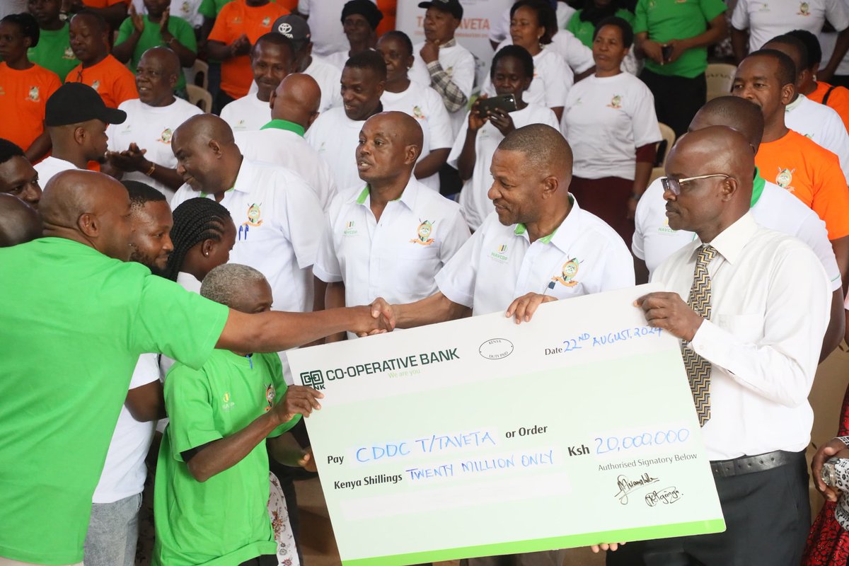 GovernorMwadime's tweet image. This afternoon, I launched the County Inclusion Grant of Kes. 20 million and inaugurated 20 community-driven development committees (CDDC) from across the county under the #NAVCDP, which aims to support small-scale farmers from food deficit to surplus producers.