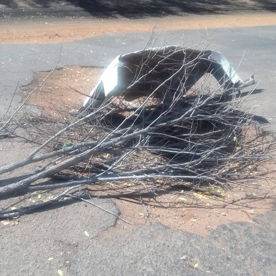 DrLimukaniMathe's tweet photo. According to Jioge Jamwanda @Jamwanda2 this is not National Problem Framing. It is Tribalism according to Him. National Problem Framing is when we talk about Harare and his services as a Deputy Chief Secretary! https://t.co/Q7DiUOCRd7
