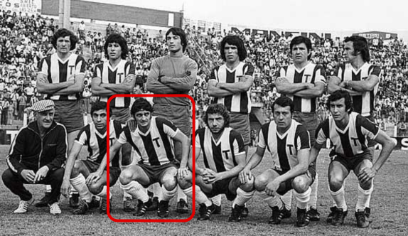 Ayer hubiese cumplido 84 años Gualberto "Huevo" Mugione, una gloria de Talleres.

Falleció a los 66 años el 09/06/07.

Mugione festejó cuatro veces con la T: Oficial y Zonal de 1974 y Apertura y Clausura de 1975.

#MuseoTalleres #CumpleañosT