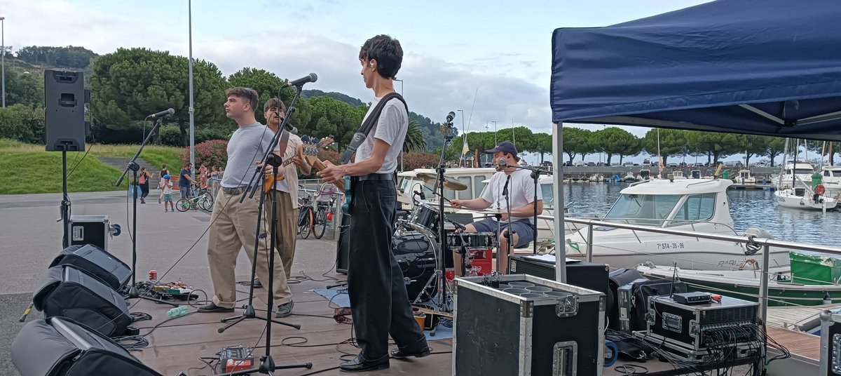 #Latido ! Ahora mismo en el Puerto  Deportivo de Hondarribia!! #Kai