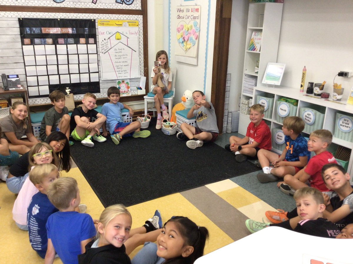 LModine's tweet photo. Sharing, connecting, &amp; bonding during class meeting! Go Mighty Modine’s!! 😁#dg58pride #dg58learns #ilovewhittier https://t.co/9bMUHTu6WS