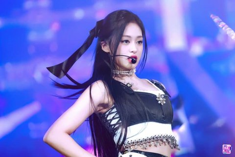 pannchoa's tweet photo. Knets worry about BABYMONSTER's future with MEOVV's fast approaching debut
https://t.co/A2CzO9j6g7 https://t.co/B3WLLGyRGN