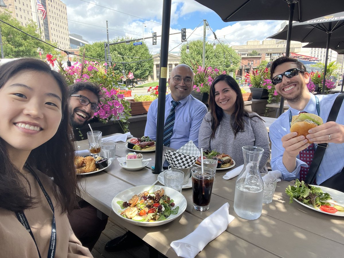 HarvardRadOnc's tweet photo. Lunch out on a beautiful day in Boston! Celebrating the end of August medical student rotation! @BrighamRadOnc @HarvardRadOnc #medstudent #radonc https://t.co/OPIDziyyIs