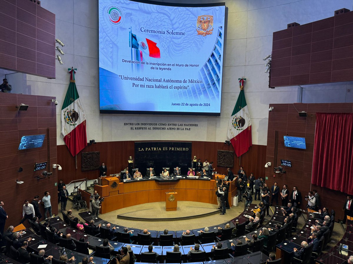 UNAM (@unam_mx) on Twitter photo ¡#UnGOYApara la UNAM! Hoy recibe un homenaje en el <a href="/senadomexicano/">Senado de México</a> con la develación en letras doradas de la leyenda “Universidad Nacional Autónoma de México. Por mi Raza hablará el Espíritu” en el Muro de Honor.
Este acto reconoce su invaluable contribución al desarrollo ¡#UnGOYApara la UNAM! Hoy recibe un homenaje en el <a href="/senadomexicano/">Senado de México</a> con la develación en letras doradas de la leyenda “Universidad Nacional Autónoma de México. Por mi Raza hablará el Espíritu” en el Muro de Honor.
Este acto reconoce su invaluable contribución al desarrollo