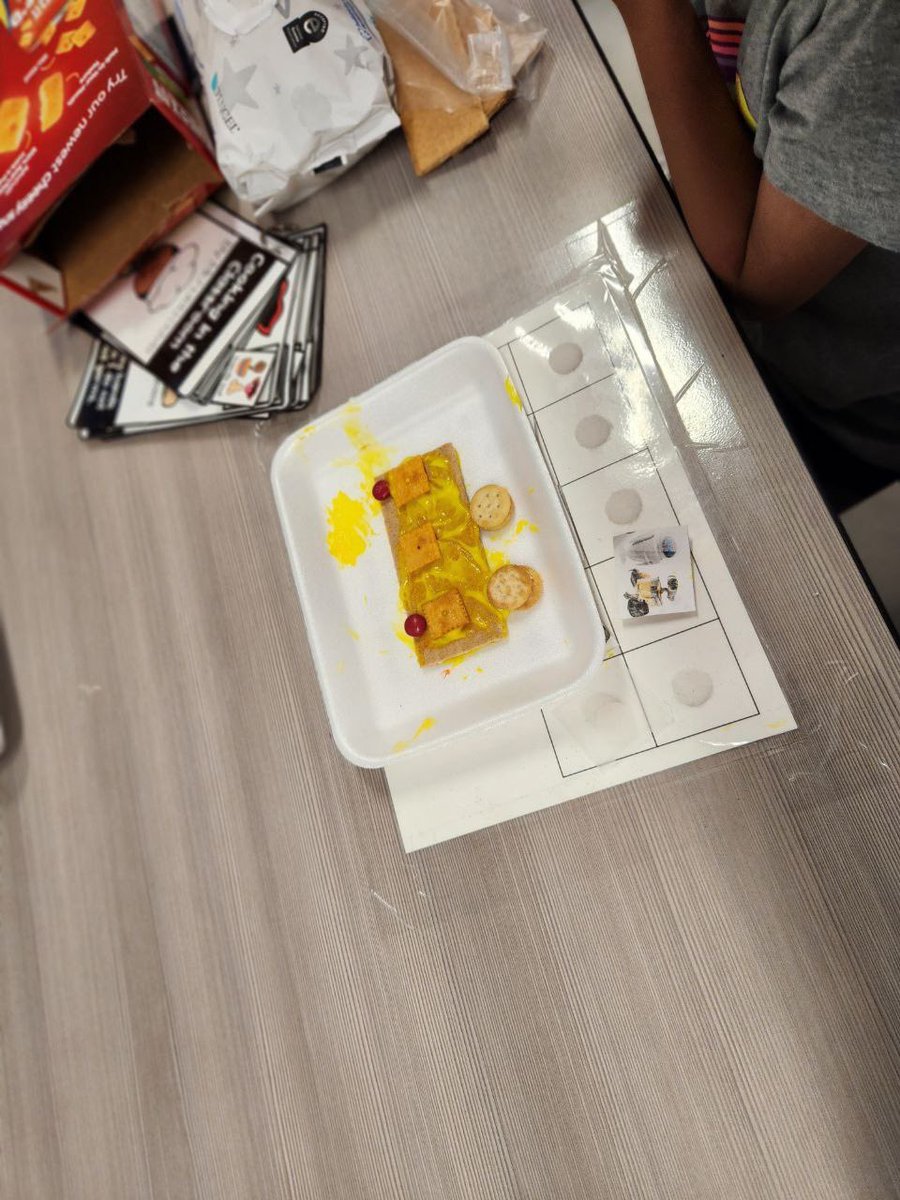 MYE_Leopards's tweet image. Shout out to our new SAILS teacher, Ms. Crenshaw, for creating an amazing immersion experience in color identification and counting! 🌈🔢 Your creativity and dedication are truly inspiring. #EducationExcellence #TeacherAppreciation #SAILSProgram