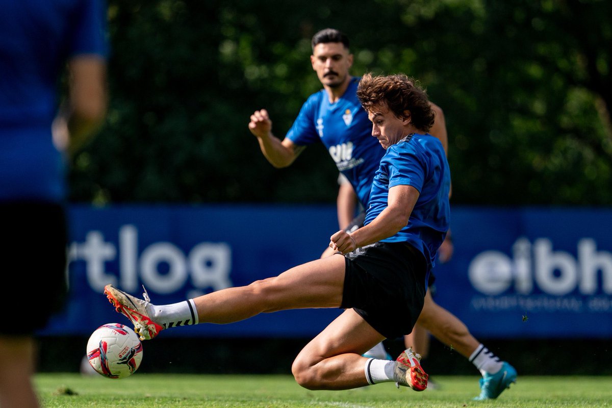 Eibar Xtra tweet media