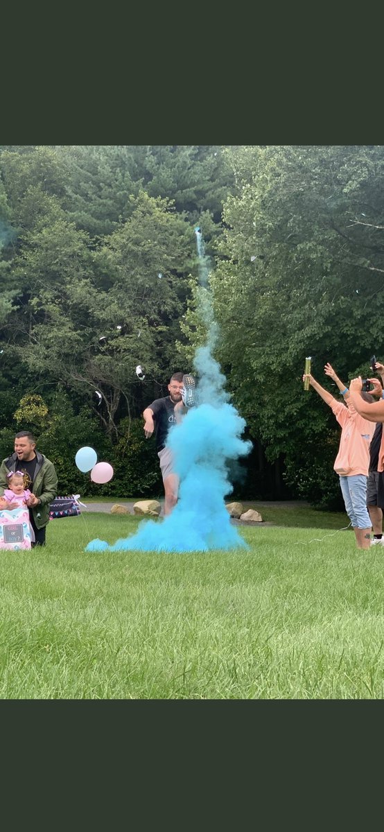 Still cant get over his soccer kick! 😂 

<a href="/jamesDemshick3/">James Demshick</a>