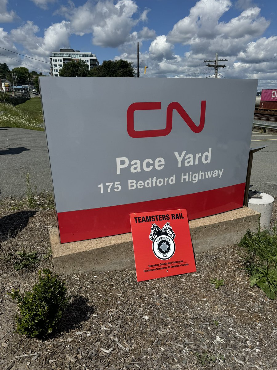 risserk's tweet image. @TeamstersCanada #weareITF @ITFglobalunion #Halifax @CNRailway