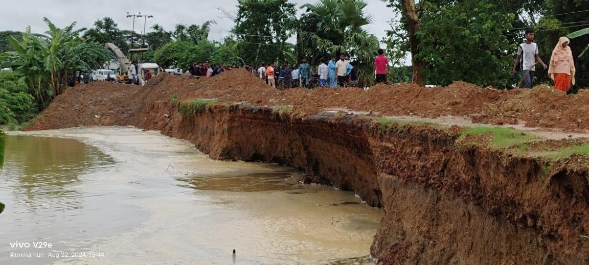 drudayan's tweet image. You can only make false news on HIV data without verification. You can’t make a news on Tripura’s worst ever flood. @ZeeNews @indiatvnews @Republic_Bharat @sudhirchaudhary @aajtak @anjanaomkashyap @TimesAlgebraIND