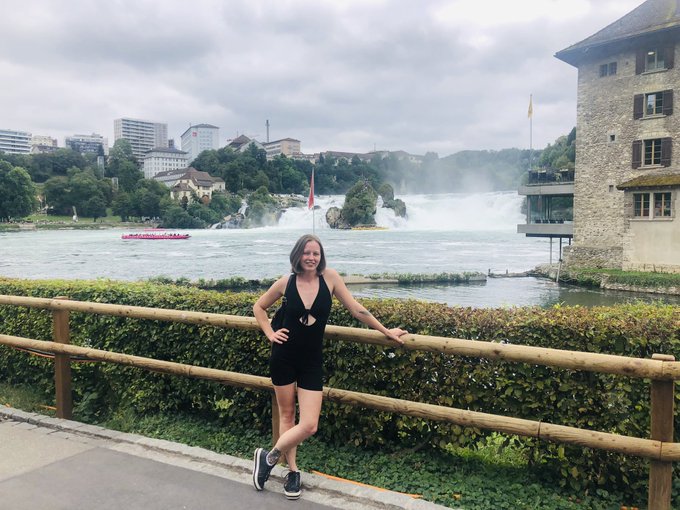 I&rsquo;m on vacation ❤️❤️ https://t.co/Ef4avUa5m8