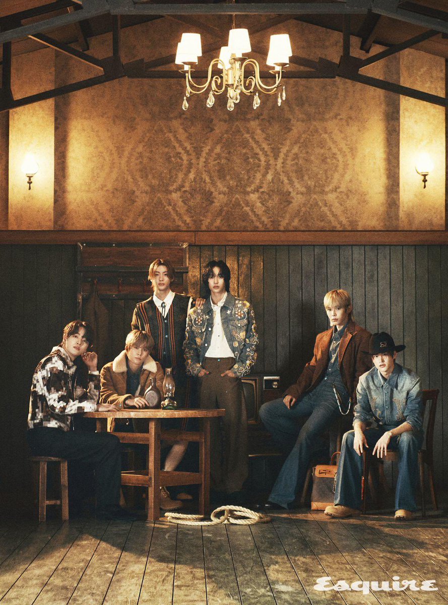 Woosebk's tweet image. A Symphony of Style: The Intersection of Tradition and Modernity.