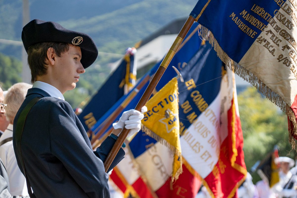 🇫🇷 Grenoble est libérée ! 

Il y a 80 ans, après les massacres et la terreur, l’armée nazie quittait la ville.
Aujourd’hui, sur la Place de la Résistance, nous avons rendu hommage à ceux qui se sont battus pour nos libertés. Perpétuons leur souvenir.