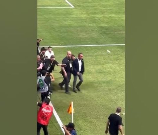 Türkiye’de bu da oldu ! 

TFF maç oynanırken sahaya girip rakip taraftarı tahrik etmenin fiyatını 504.000 TL olarak belirledi.