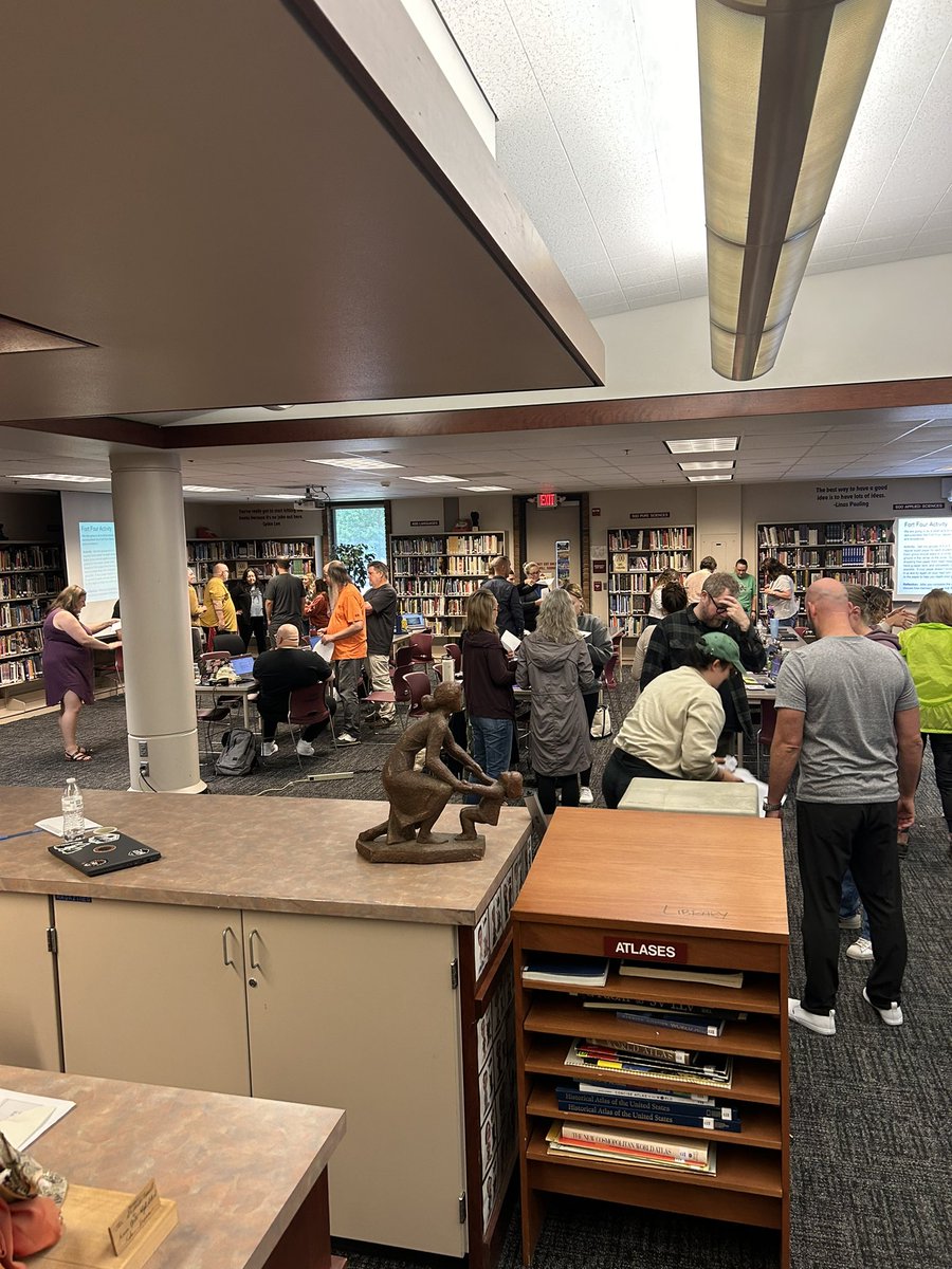 Demetrickwhite1's tweet photo. Teacher team building time here with the Fort staff. It’s fun to see the teachers competitive side. https://t.co/7egiMqsUqo