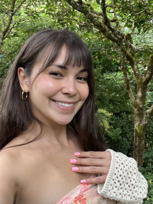 1 pic. Selfie &amp; Toes 🩷 my favourite 😋 https://t.co/XzXDCpCZuc