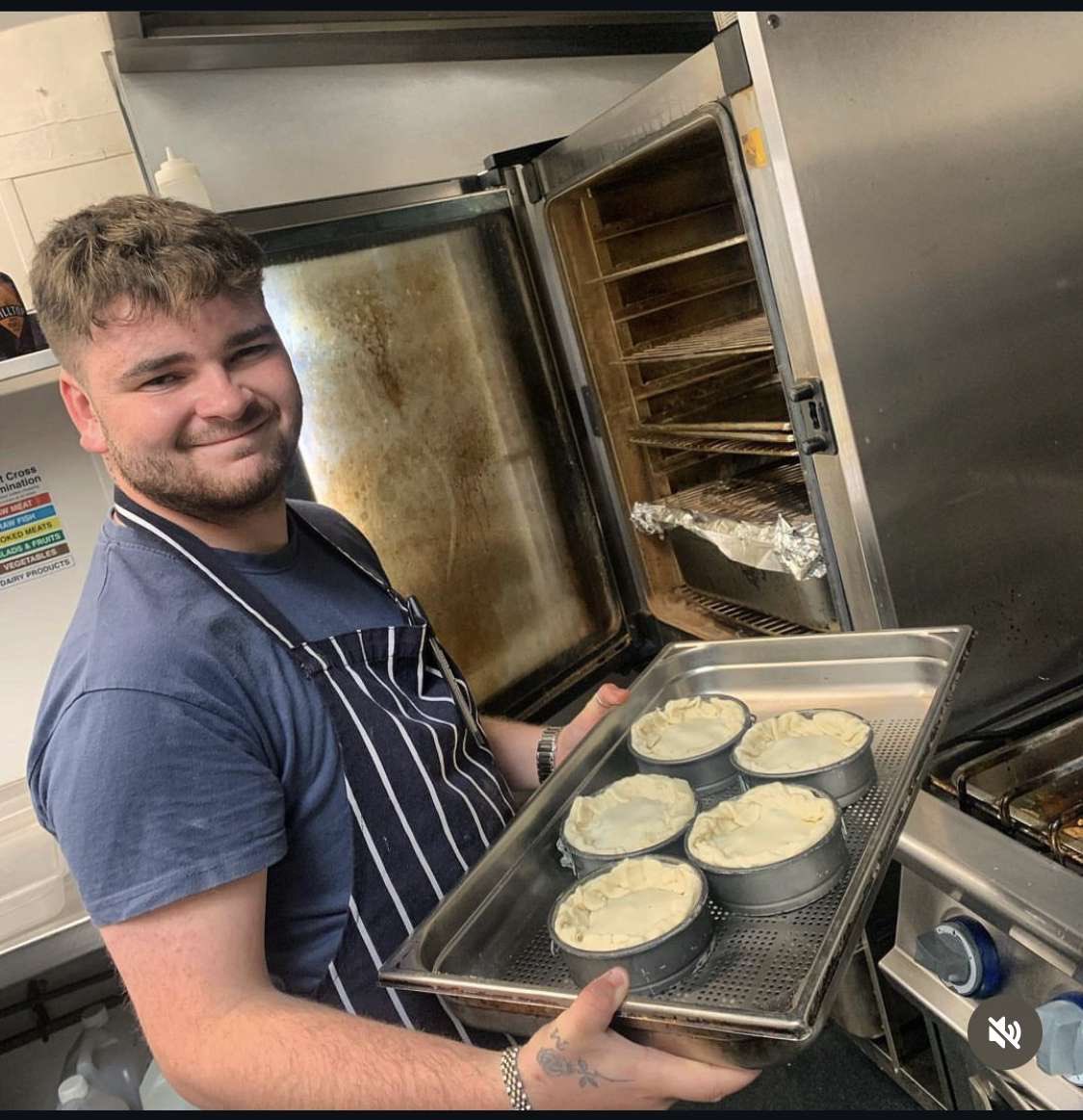 TheBearEsher's tweet photo. Behind the scenes of Chef Charlie working hard on Pie Thursday!
This week we have a great Game pie, with creamy mash, buttered tenderstem and our incredible home made gravy! Doesn’t get better than that 🥧
#pub #esher #surrey #bestlocal #restaurant #pie #thursday #youngspubs https://t.co/gJQFhpHZVa