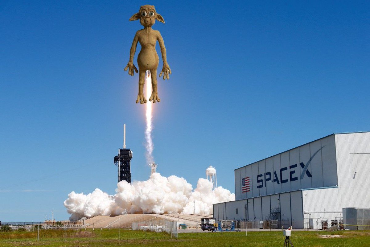 FargoMoon's tweet photo. An Ode To MacTardios

$mac was always a great guy he was always overshadowed by that fuck boi ET cause he got to go  home.

Now $mac has finally found his home.

It was always fuck ET too.

Macmillions. https://t.co/WN7tknkPHT