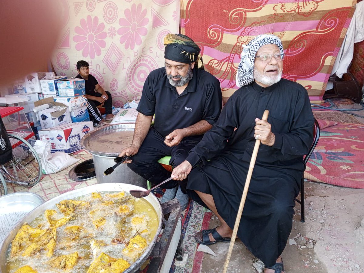 الوالد الحبيب والمربي الفاضل في خدمة سيد الشهداء وزواره ، طوبى لك ايها المعلم والسند ، لقد تعلمتُ منك الكثير الكثير ايها الملهم العادل.