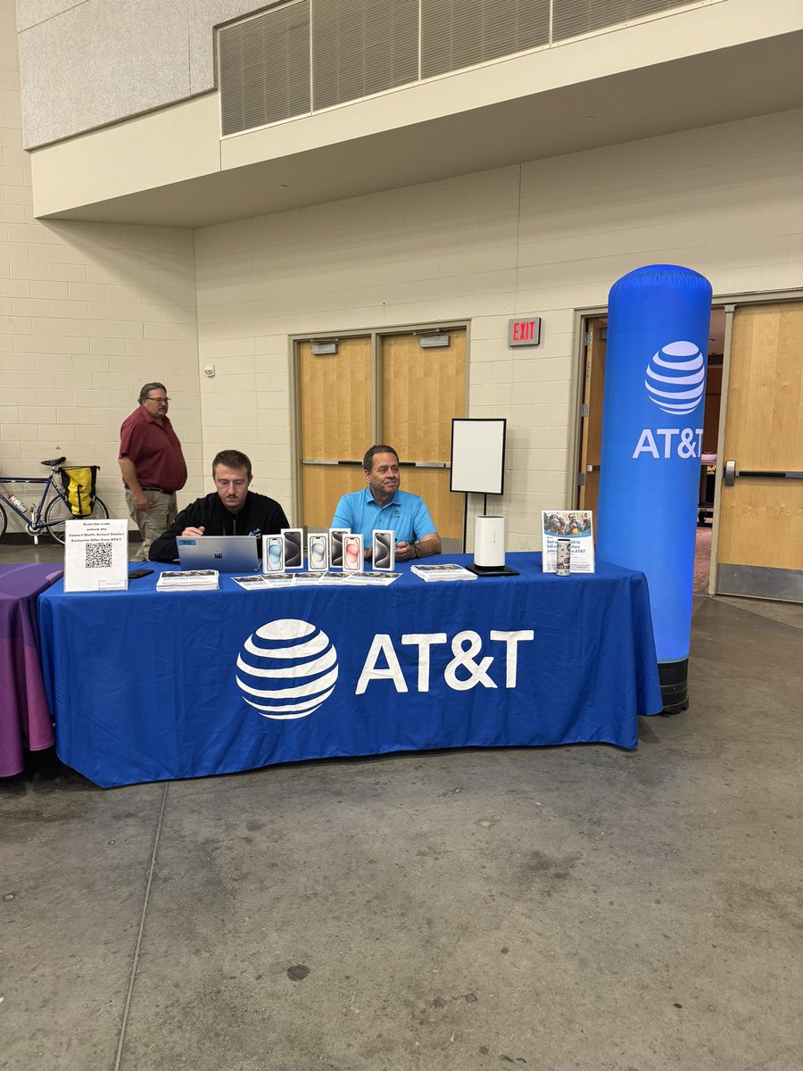 Supporting our local schools and teachers in Council Bluffs, IA this morning for the Back to School Fair! <a href="/christiankarch/">Christian Karch</a> <a href="/BrentMarriott/">Brent Marriott</a>  <a href="/OfficialAmyIvey/">Amy Rogers Ivey</a> <a href="/LifeAtATT/">Life at AT&T</a>