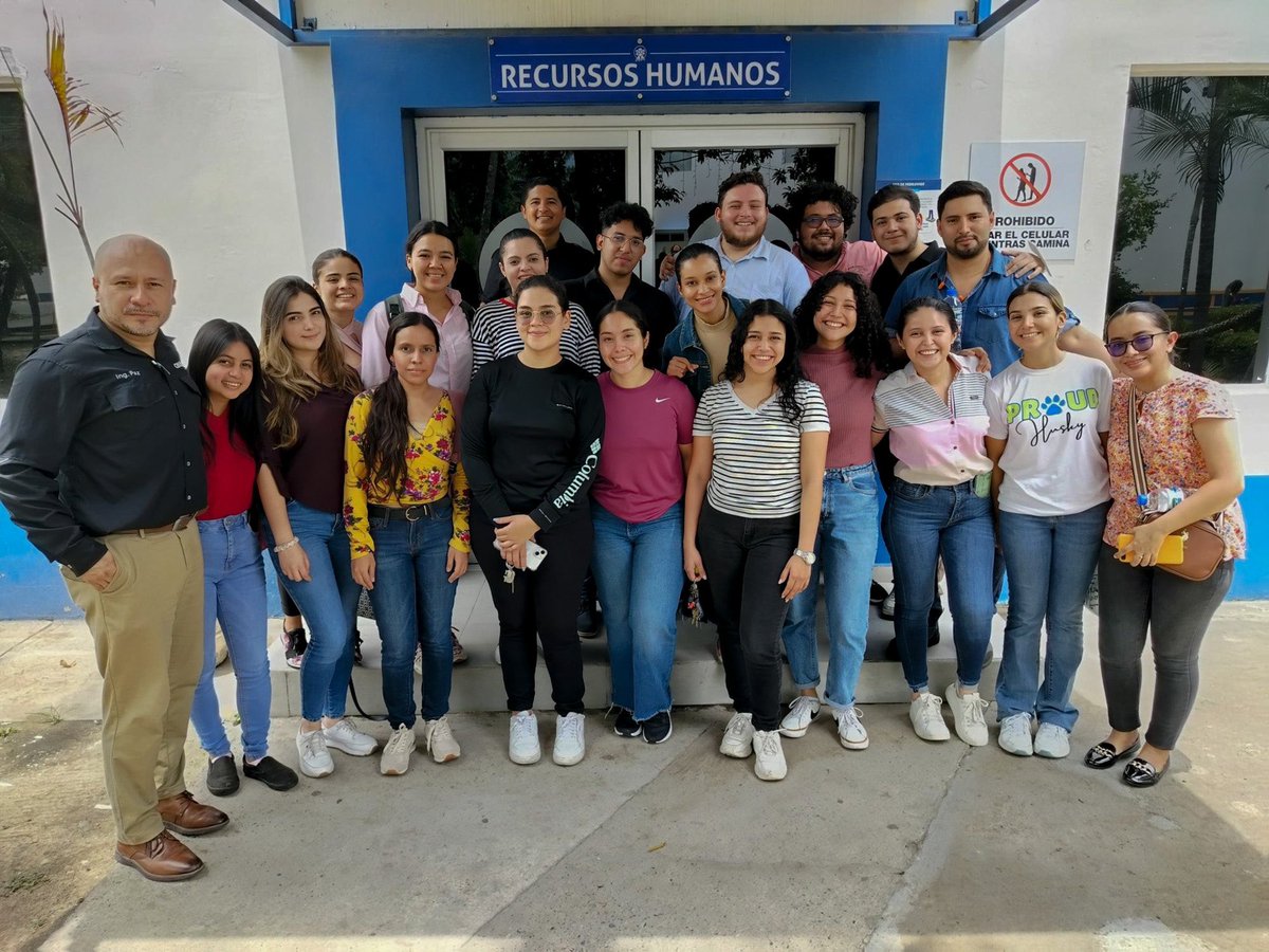 Ceutec_hn's tweet photo. ¡Los estudiantes de Estrategia Gerencial de #CEUTEC San Pedro Sula visitaron LACTHOSA! 🚀 Fue una oportunidad única para entender la teoría en acción y vieron de cerca cómo se gestionan las operaciones en esta destacada empresa láctea y cítrica. 🙏 https://t.co/8enn5CiTv8
