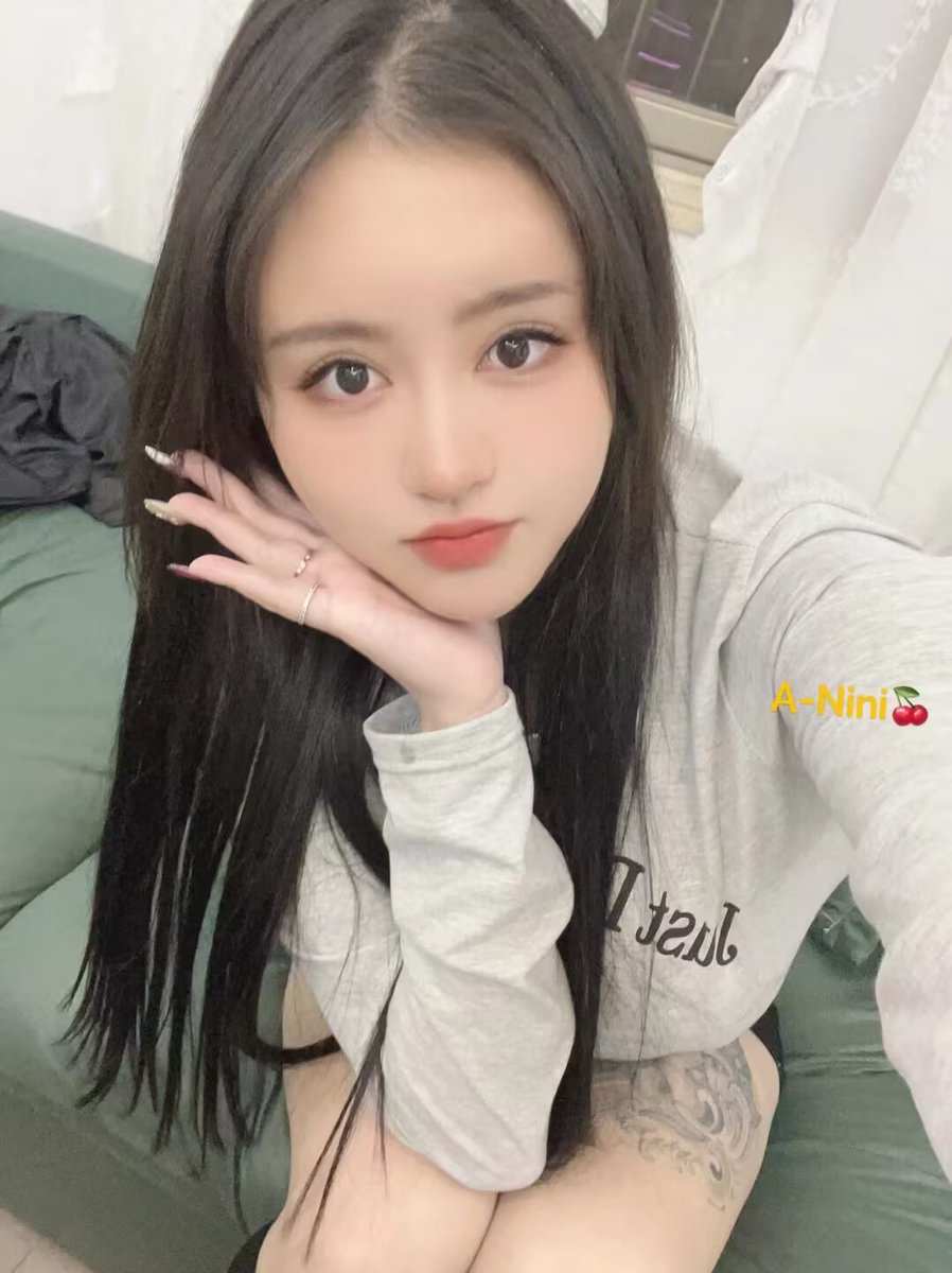 Ninishowpro's tweet photo. 这破软件到底怎么玩的？半个人搭理我都没有 #汕头 https://t.co/XheLrtgljK