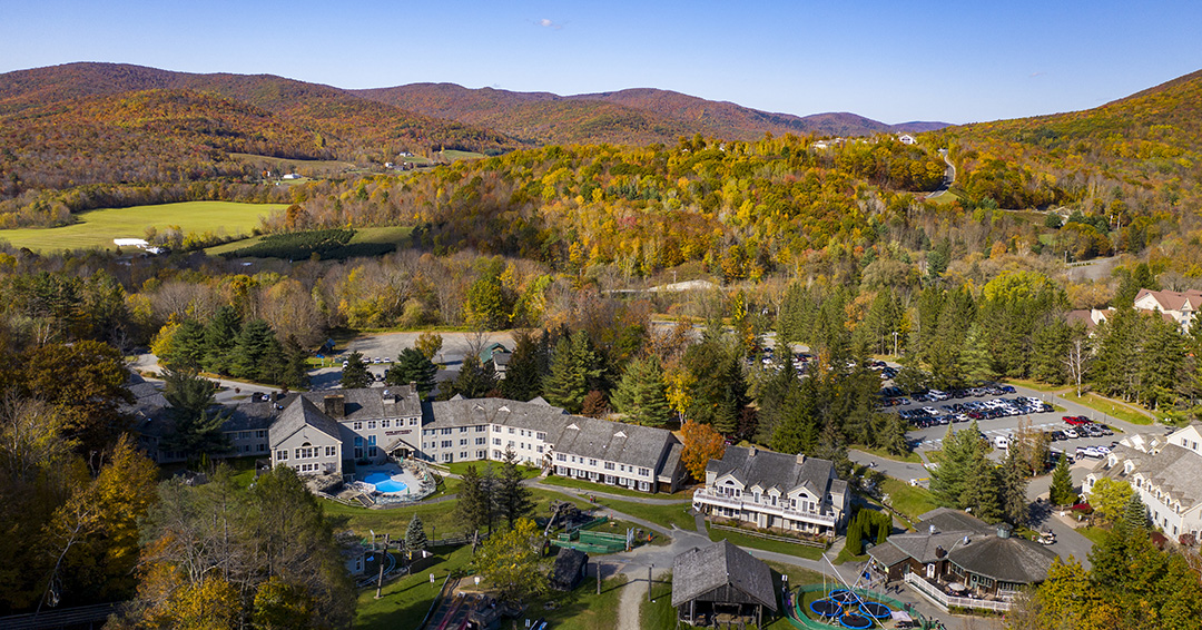 Can you feel fall in the air? It won't be long before it's time for foliage, autumn adventures and the return of 13 Nights at Jiminy! Make your plans to join us at Jiminy this fall.

#jiminypeeks #jiminypeak #jiminy #intheberkshires #visittheberkshires