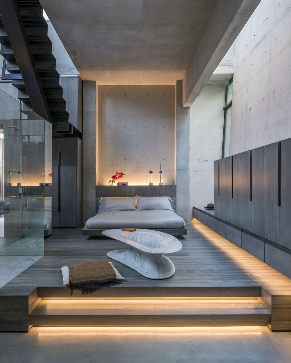 espacioyconfort's tweet photo. Esta residencia de @ReneGonzalezArchitects fue diseñada para abordar la subida del nivel del mar y por eso está elevada. La casa toca ligeramente el suelo. https://t.co/BGhupE851H