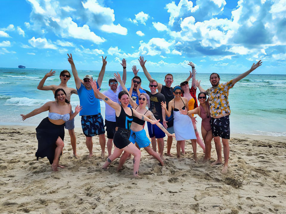 <a href="/jtmollner/">JT Mollner</a> <a href="/strangedarlingx/">Strange Darling</a> <a href="/KyleGallner/">Kyle Gallner</a> @_willlee_ <a href="/ELmisterFern/">pichael</a> <a href="/PartridgeRoss/">Ross Partridge</a> <a href="/PatchDarragh/">Patch Darragh</a> <a href="/AliceKremelberg/">Alice Kremelberg</a> <a href="/LafleurJennifer/">Jennifer Lafleur</a> Want to play with us next summer in the Sunshine State? Submissions are now open for the 2025 Popcorn Frights Film Festival via <a href="/FilmFreeway/">FilmFreeway</a>: filmfreeway.com/popcornfrights…

We revel in discovering new talent! Come have a screaming good time with us in our magic city, August 7-17, 2025!