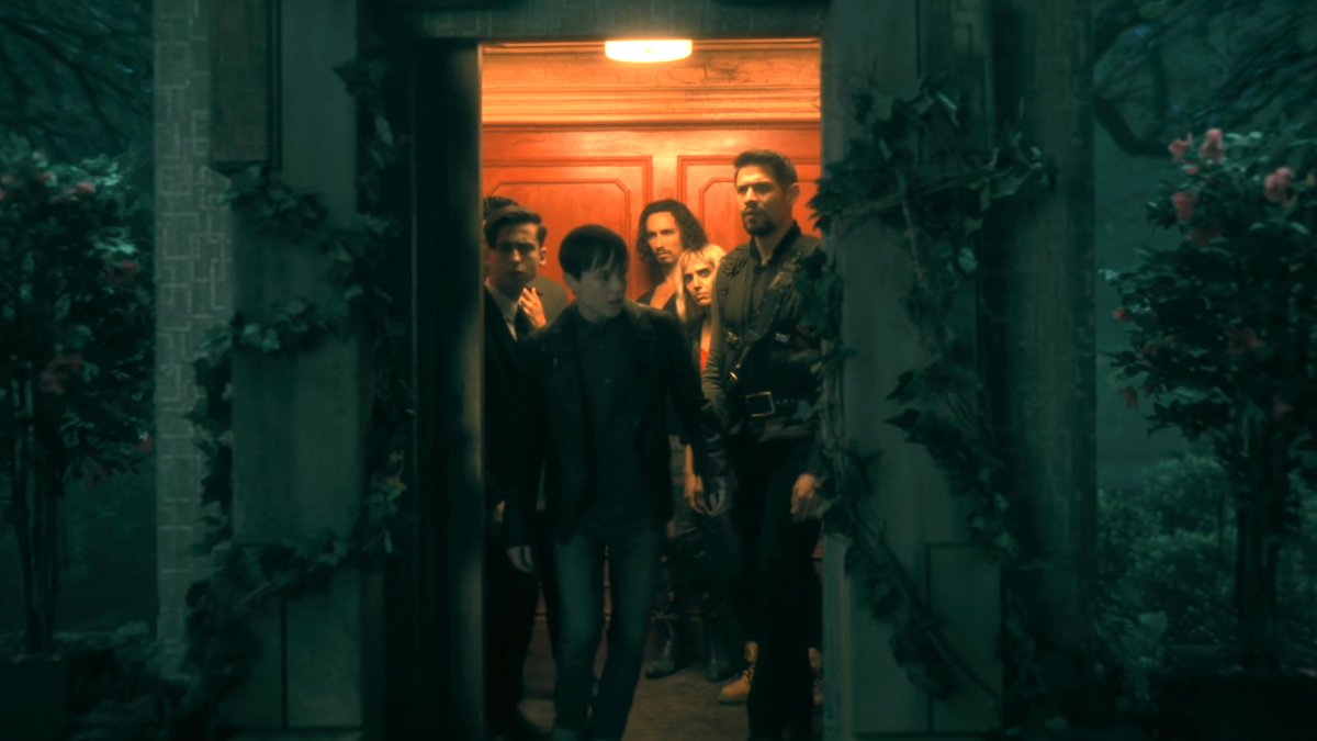centennialreylo's tweet photo. im gonna tell my kids this was the umbrella academy series finale https://t.co/1waKXKOYkK