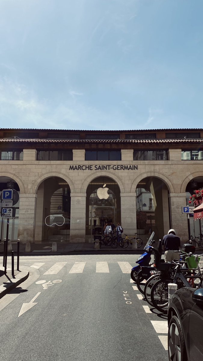 byteddygr's tweet photo. Démo du Apple Vision Pro 🤍 https://t.co/CitKURMftf