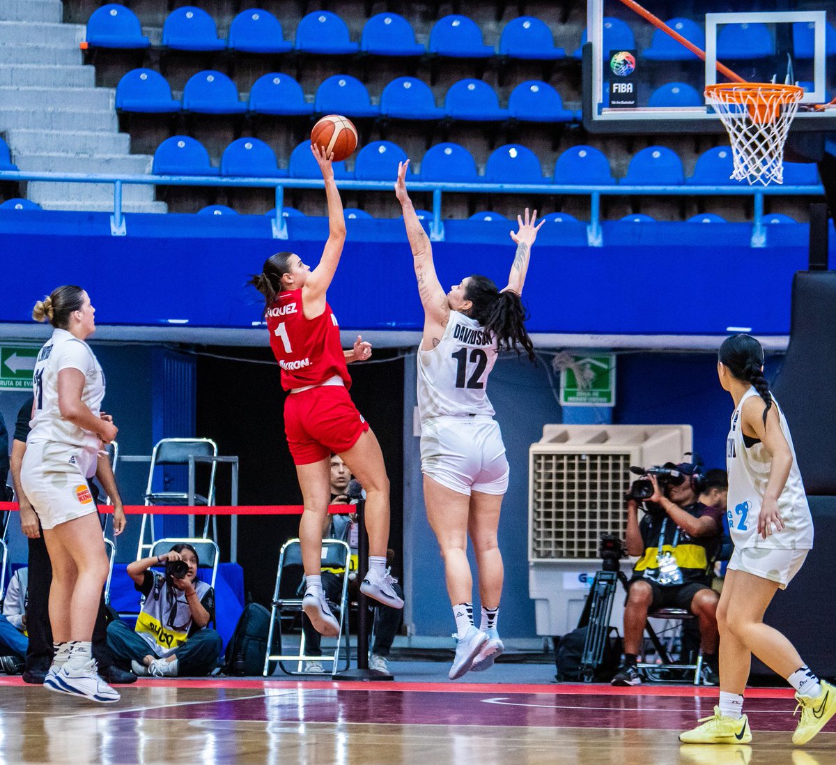 #MexBasquet🇲🇽🏀 Las estadísticas más destacadas de las jugadoras mexicanas vs 🇳🇿.

<a href="/gabrielarj11/">Gabriela Jaquez</a> 22p/8r/1a/3rob/1b
<a href="/karla_mart7/">Karla Martínez</a> 16p/2r/2a/1b
<a href="/myriamlara13/">Myriam Lara</a> DOBLE-DOBLE 10p/13r/1a/1rob/3b
<a href="/claudiaramosmx/">Claudia Ramos</a> 10p/2r/5a
Dany Soto 7p/3r/4a/1b
<a href="/LMUmonkey04/">Hazel Ramirez</a> 6p/3r/4a
<a href="/SofiaPayan11/">Sofia Payán</a> 7r/2a/3rob