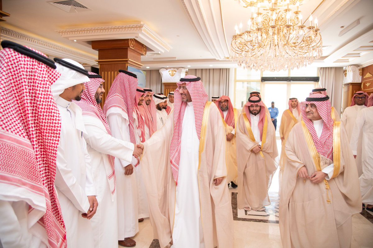 akhedhiri's tweet photo. سُعدنا هذا اليوم بزيارة معالي وزير #الصناعة_والثروة_المعدنية أ. بندر بن ابراهيم الخريف لـ #جامعة_نجران، ولقائهِ بطلبة الجامعة، واستعراض توجهات المملكة في قطاع الصناعة والتعدين والاستراتيجية الوطنية لنمو هذه القطاعات، وكذلك الفرص الوظيفية ومستقبل شباب المملكة في هذا المجال https://t.co/g2jBnVvTNZ