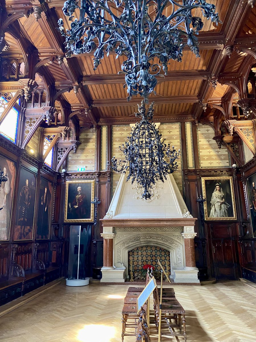 szulebalint's tweet photo. Nádasdy Castle in Nádasdladány is a Neo-Gothic castle, built in the late 19th century by Count Ferenc Nádasdy. Excellent example of Romantic-style architecture, characterized by its picturesque appearance, turrets, and ornate details. 

#Hungary #castle #Heritage #History https://t.co/C1DIIj9QAx
