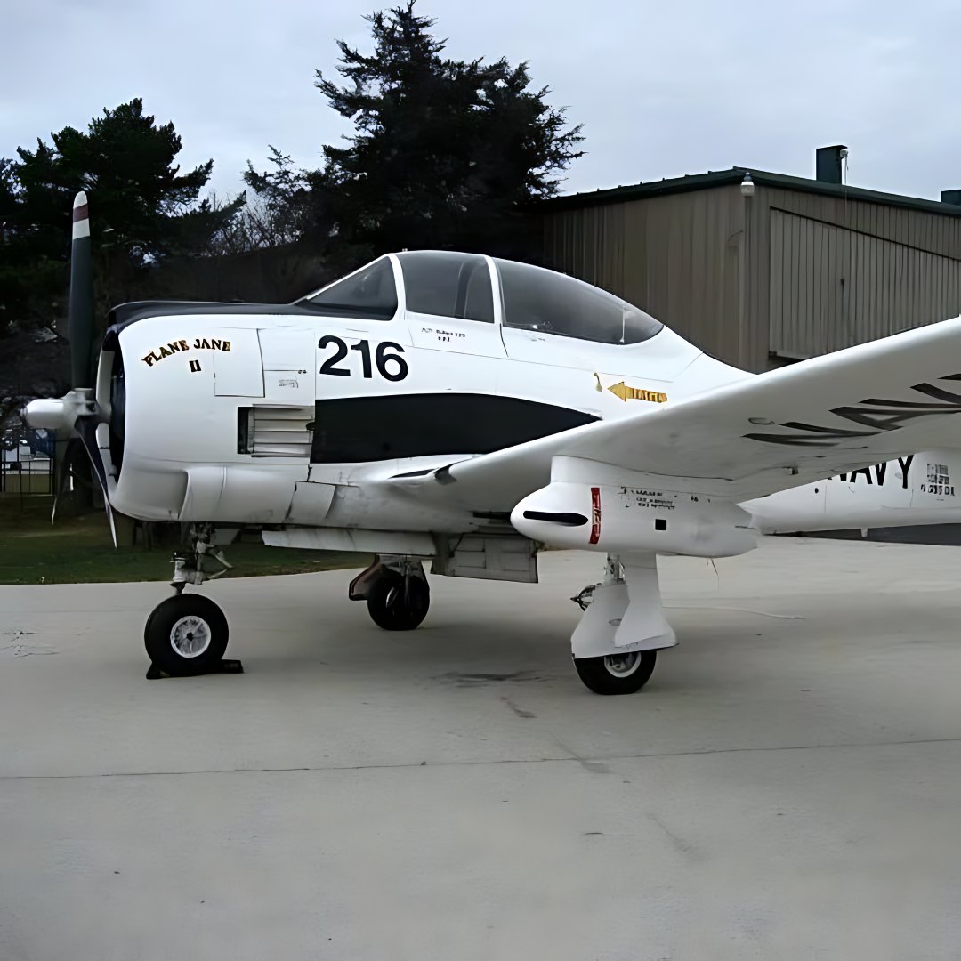 avpayltd's tweet photo. The North American T-28 Trojan, a versatile and reliable trainer aircraft, first took flight in 1948.
#AvPay #northamericant28 #t28trojan #generalaviation #privatepilot #aviation #pilotlife #taildragger #bushplane #backcountryflying #offroadaviation #aircraftforsale https://t.co/Ggi0ziJ502