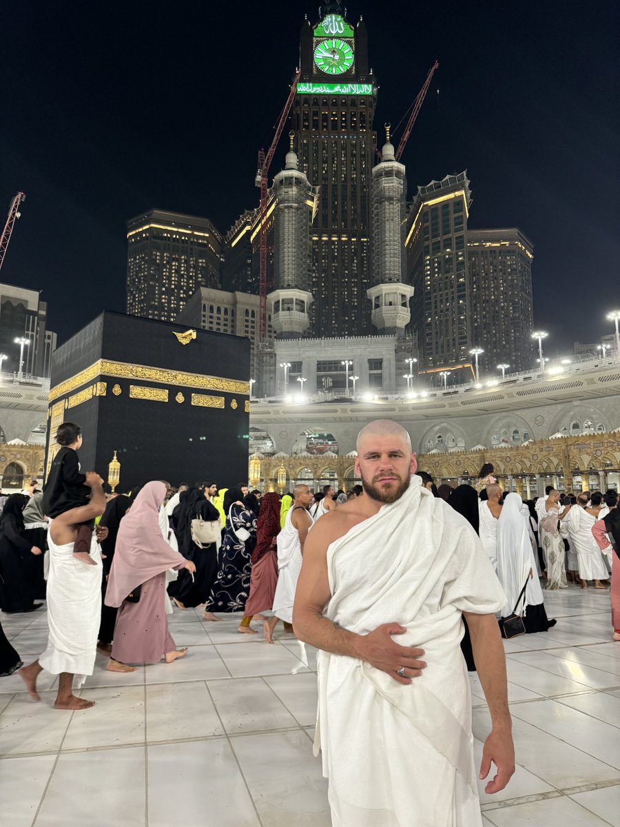 FlorianMarku92's tweet image. Mekkah 

ESHEDU EN LA ILAHE IL ALLAH VE ESHEDU ENE MUHAMMEDUN  ABDUHU VE RESULUHU“

💚MAY PEACE BE UPON ALL THE WORLD 🇵🇸💚