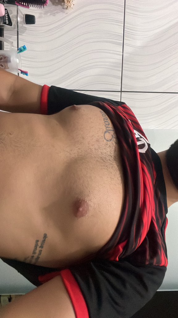 esoj2321's tweet photo. Peito e tríceps 🍼 https://t.co/LAN2krq8UQ