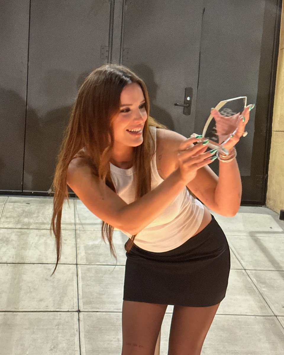 BEST RISING DIRECTOR!!!!!! <a href="/HollyShorts/">HollyShorts (HSFF)</a> 🖤🖤🖤🖤