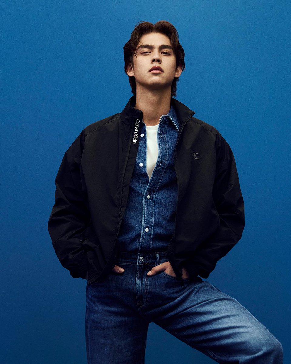 mintmag_th's tweet photo. ร้อนแรงไม่หยุด! #ไบร์ทวชิรวิชญ์ กับลุคใหม่สุดเท่เดนิมสไตล์ ในแคมเปญล่าสุดจาก Calvin Klein คอลเล็กชั่น Fall 2024 แมตช์กางเกงยีนส์รุ่นใหม่สุดคลาสสิกเข้ากับเสื้อคลุมเดนิมสุดเท่ ที่มาช่วยเพิ่มความหล่อ ความฮอตของไบร์ท 💚

#CalvinKleinxBright
#bbrightvc 
#mycalvins 
#CalvinKleinTH
#MintNews