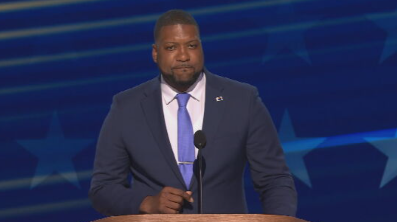 In his speech, Durham Mayor <a href="/LeoForDurham/">Leonardo Williams</a> talked about how he opened the first Zimbabwean restaurant in the country. He credited the Biden-Harris administration for providing small business grants to help expand to 3 locations and pay a living wage <a href="/wsoctv/">WSOCTV</a>