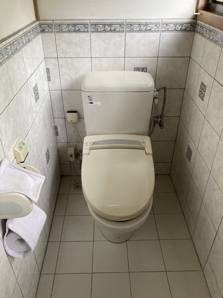QOL_SAGA's tweet photo. おはようございます！
今日は吉野ヶ里でキッチン、トイレの改修工事の現場にはいります👷
トイレは昨日終わりました^_^
#リフォーム
#リノベーション
#キッチン
#台所
#佐賀 https://t.co/tSr0nKOrrh