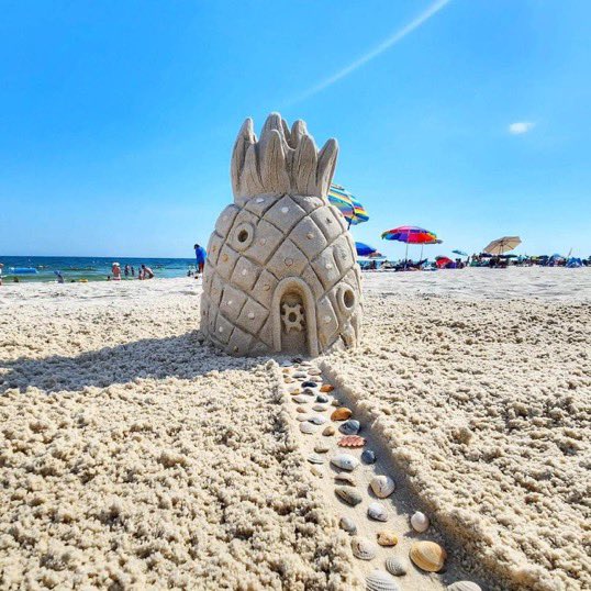 alecsbutt's tweet photo. Bikini Bottom in real life 🏝️ https://t.co/qlaYPLLTFh