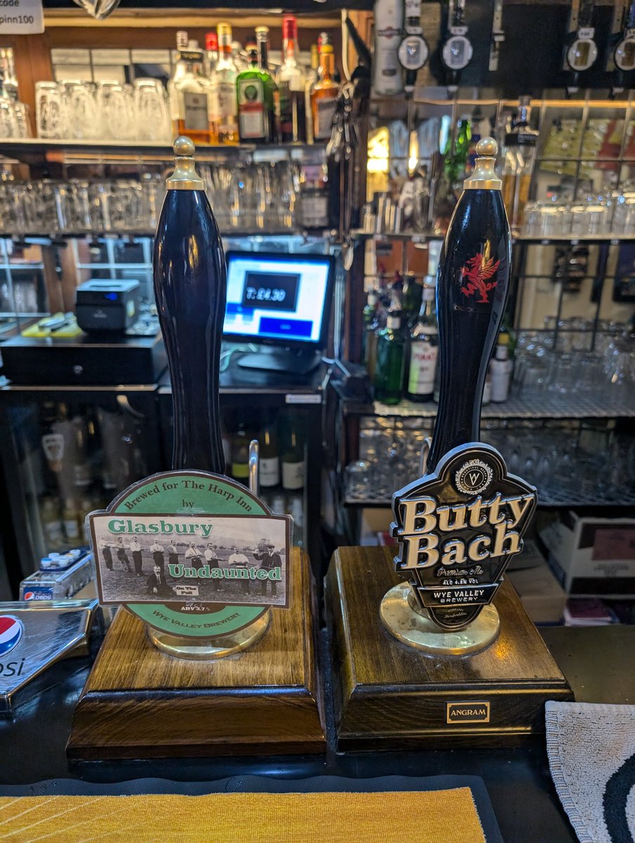 Cymro (@pubscymru) on Twitter photo Peint da o #GlasburyUndaunted gan <a href="/WyeValleyBrew/">Wye Valley Brewery</a> yn y #HarpInn #YClasarWy #Powys
Tafarn poblogaidd ers y 1720au
๐๐ป๐ป๐ป Peint da o #GlasburyUndaunted gan <a href="/WyeValleyBrew/">Wye Valley Brewery</a> yn y #HarpInn #YClasarWy #Powys
Tafarn poblogaidd ers y 1720au
๐๐ป๐ป๐ป