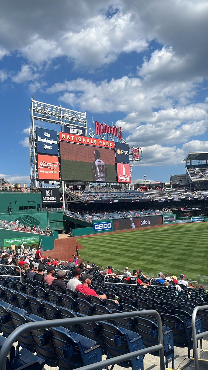 PrimeAdon's tweet photo. Strange no light show for the Nats true closer… #DOORS https://t.co/Srnp5WmpZ6