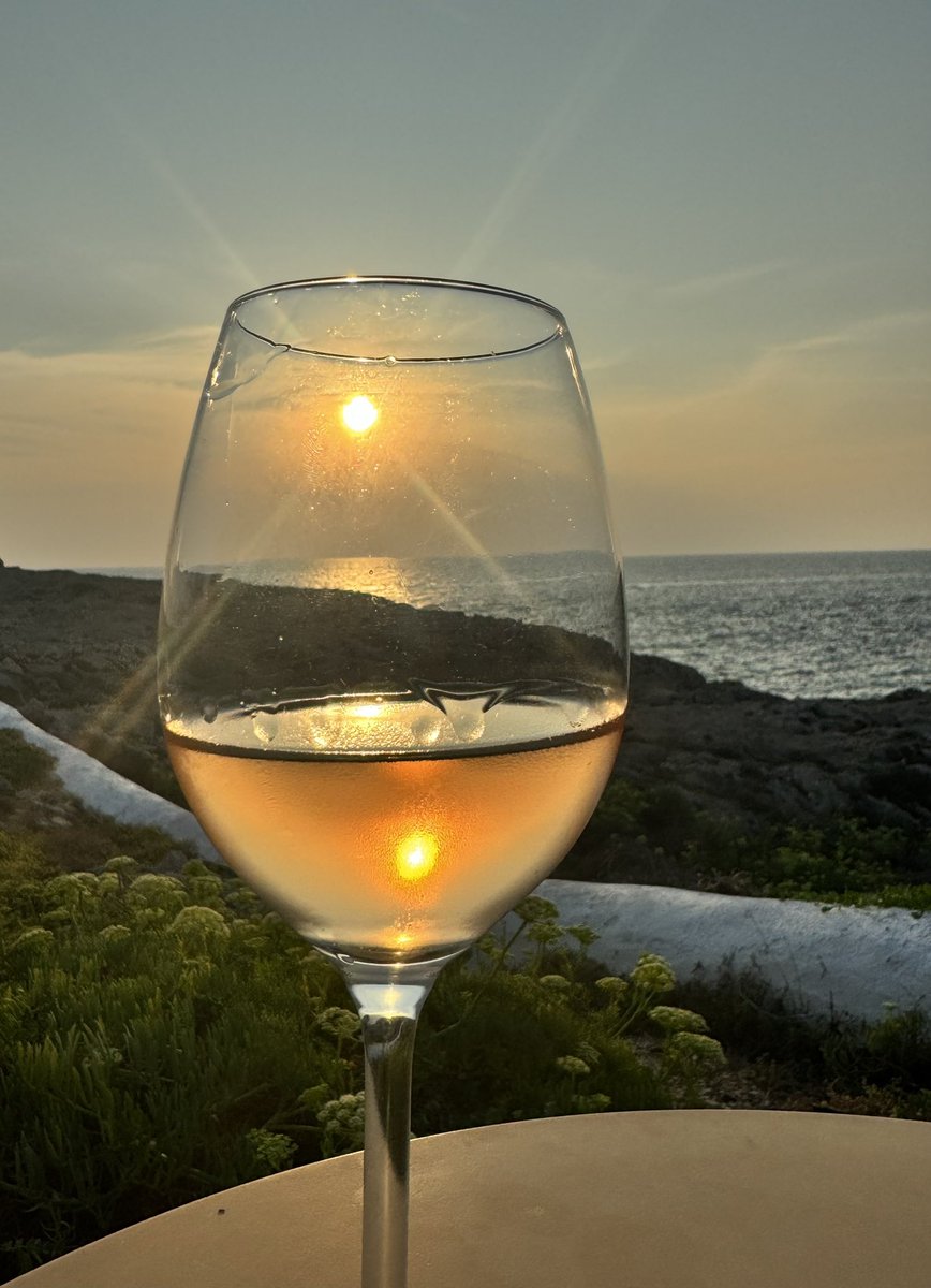 Sunsets dont get better than this <a href="/Victoriaje73/">Victoria Edwards</a> #menorca