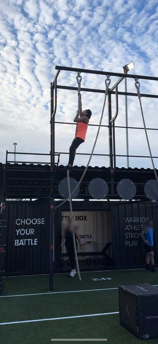 jeminiepatel's tweet image. Just crushed my goals today with the Battlebox team at the gym - finally conquered that rope climb &amp;amp; got to the top! 🧗‍♂️ #PerseverancePaysOff

Who knew rope climbing was once an Olympic sport? Might be my new idea for AHPs Active! 💪✨ #AHPsActive